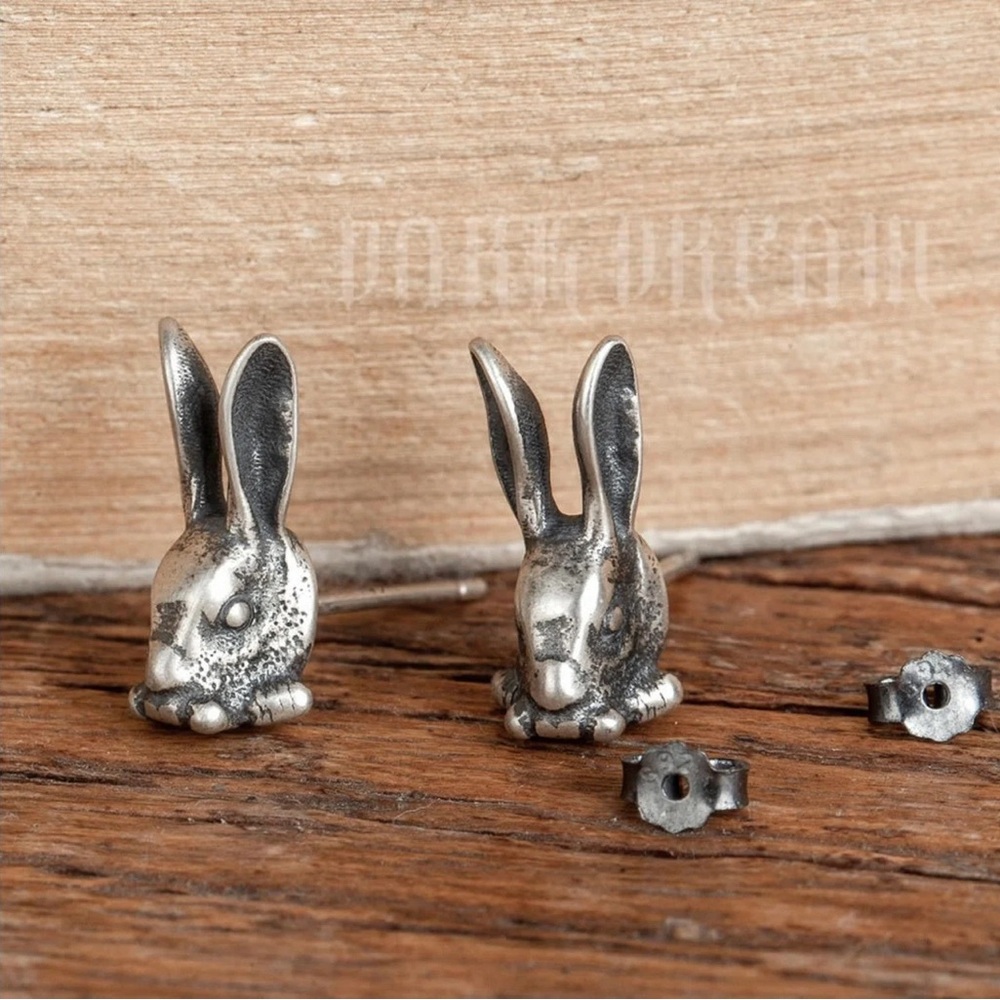Single Accent S925 Sterling Silver Retro Punk Rabbit Stud Earring